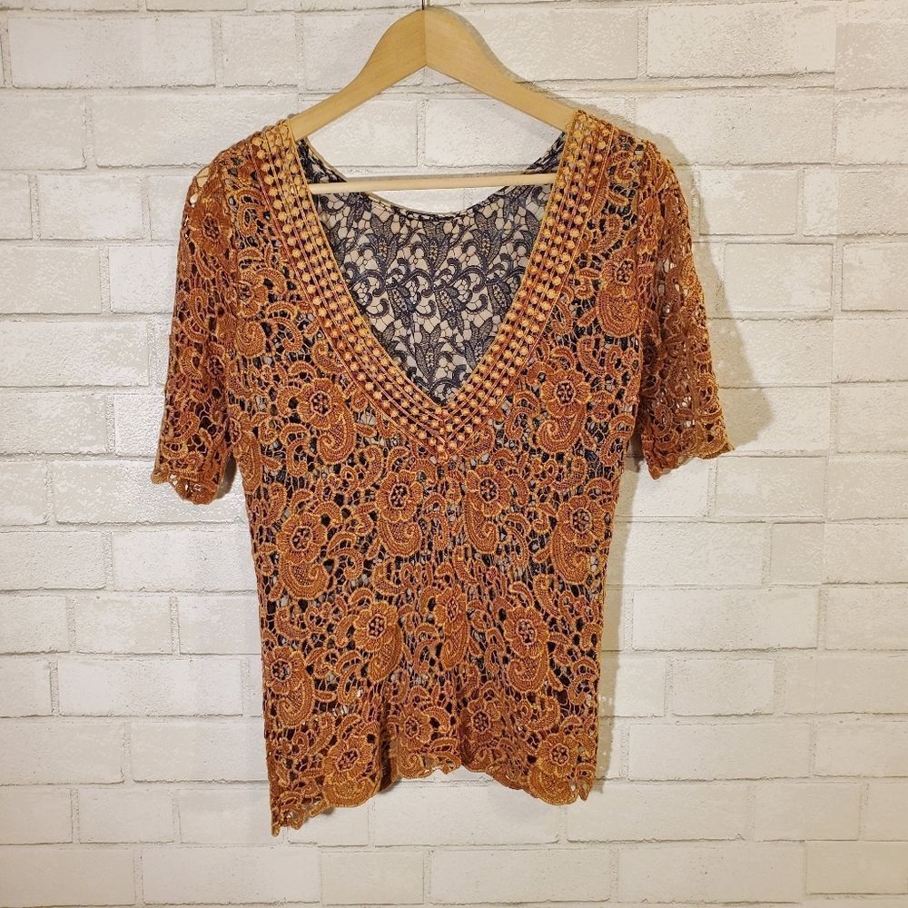 Gimmicks by BKE lace cute top